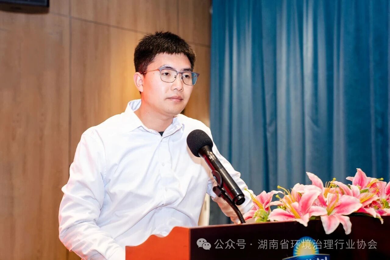 1764051676120518.jpg 4.jpg